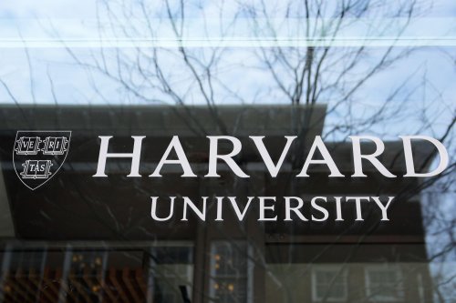 US-Regierung: Ausländer dürfen nicht in Harvard studieren