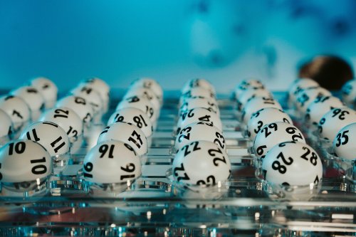 Jackpot im Lotto: Oberpfälzer räumt Millionen-Gewinn ab