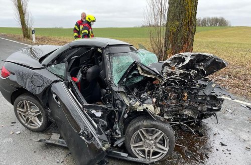 Landkreis Kulmbach: Autofahrer (72) verliert sein Leben bei Unfall
