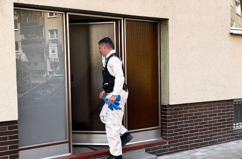 Mann tot in Nürnberger Wohnung entdeckt - Ermittler nehmen Tatverdächtigen fest