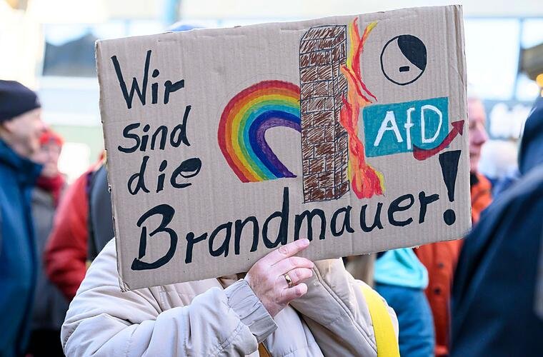 Mehrere Hunderttausend Menschen bei Demos gegen rechts