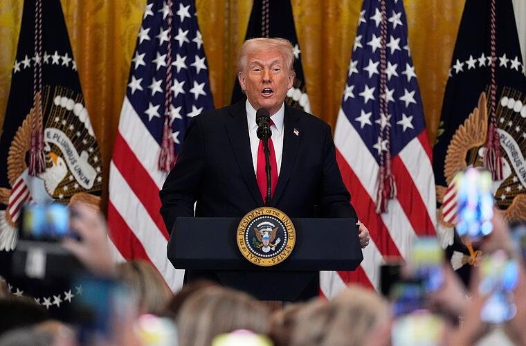 Trump kündigt Zölle von 25 Prozent auf Autoimporte an