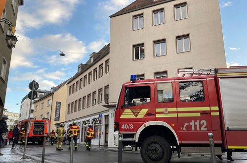 Würzburg: Kellerbrand in Würzburg - Person in hilfloser Lage