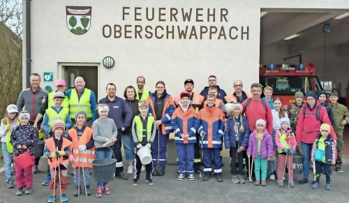 300 Freiwillige sammelten 1060 Kilogramm Müll
