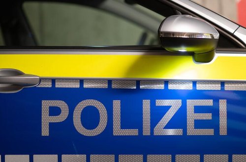"Hier wollen Kinder einen 'Bunker' bauen, der Zaun muss weg" - Vandalismus-Fall lässt Polizei rätseln