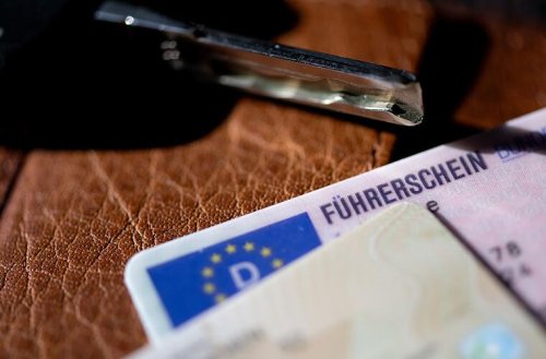 Neue EU-Vorgabe: Welche Autofahrer ihren Führerschein umtauschen müssen