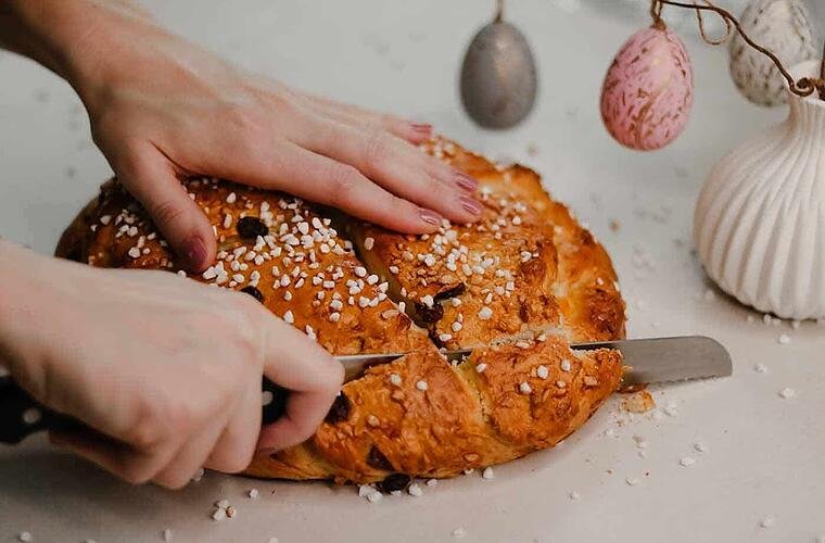 Fluffiges Osterbrot wie von Oma: Dieses Rezept liebt die ganze Familie