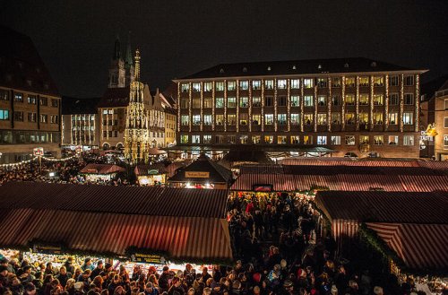 Nürnberg: Christkindlesmarkt-Besuch wird zur Odyssee: Paar vergisst Auto - und erlebt Abend voller Action