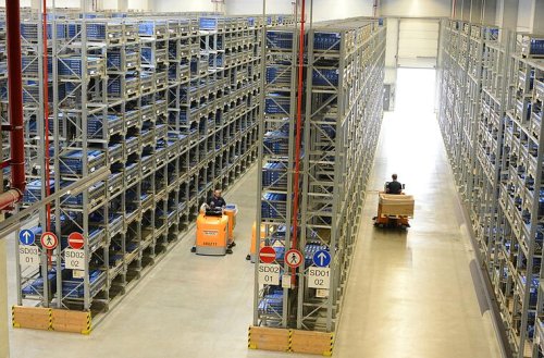 Großer Arbeitgeber in Franken: Autozulieferer erleidet Milliardenverlust - und macht düstere Prognose
