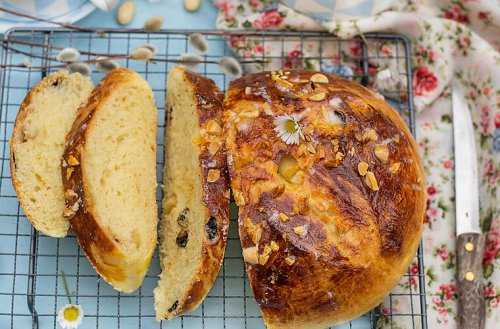 Fluffiges Osterbrot wie von Oma: Dieses Rezept liebt die ganze Familie