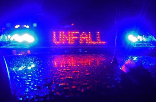 Zu illegalem Rennen auf A70 aufgefordert - 18-Jähriger verursacht Unfall