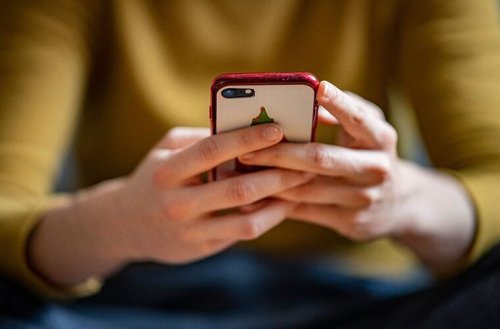 Lieber löschen? 5 Apps, die dich unbemerkt überwachen