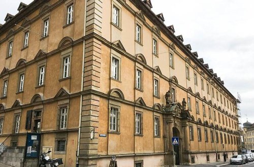 Würzburg: vhs weicht für Schulklassen - Stadt schafft weiteren Schulstandort