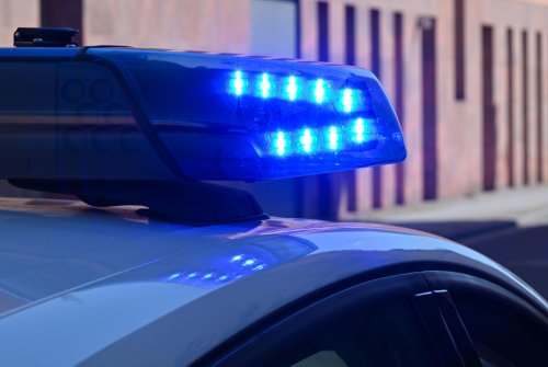 Auto fährt in US-Schule: Mindestens vier Menschen tot