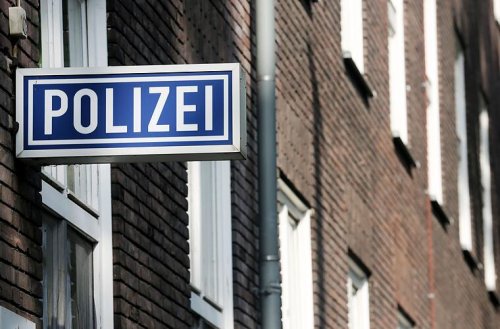 Schweinfurt: Unbekannte schlagen auf Mann ein - Polizei sucht Zeugen
