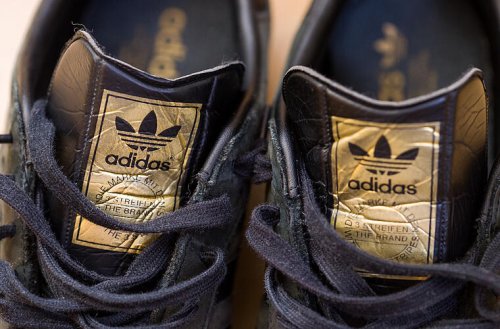 Herzogenaurach: "Adidas im Krisenmodus" - Laufendes Geschäftsjahr könnte holprig werden