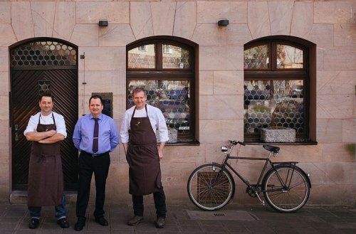 Nürnberg: Gastronom greift hart durch - saftige Geldstrafe für nicht erscheinende Gäste