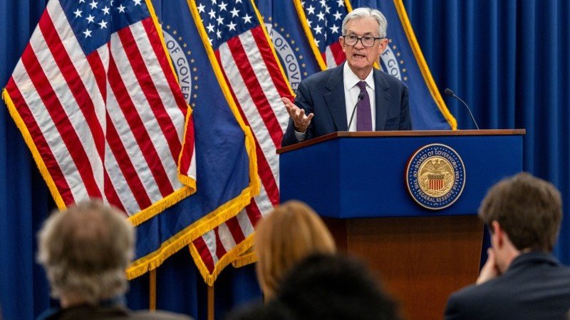 FX Daily: Waiting for the central bank response