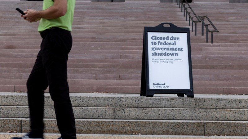 FX Daily: Dollar shows its vulnerable side