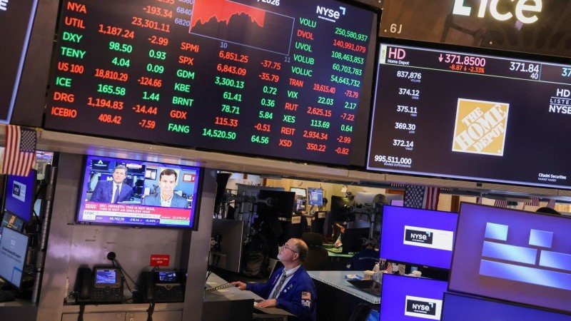 FX Daily: Overweight Europe and EM positions remain at risk