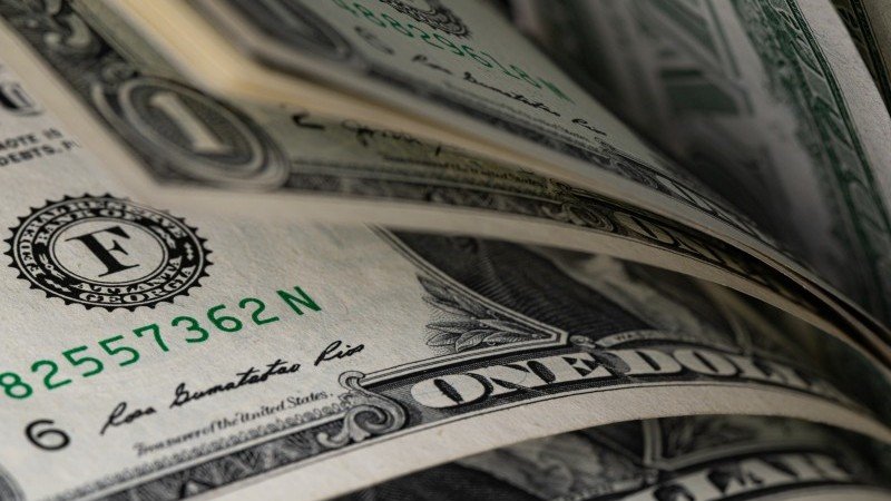 FX Daily: Just another ‘anti-decay’ Friday