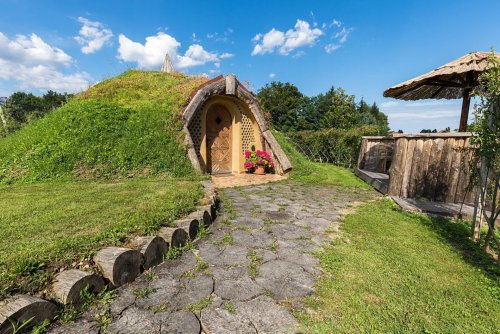 10 hobbit homes that will have you ready to move to The Shire