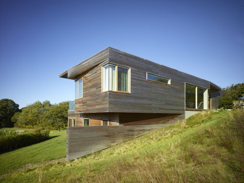 Charles Rose Architects unveils solar-powered and green-roofed barn home in Martha's Vineyard