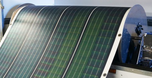 Solar energy rolls out like a carpet with groundbreaking Roll-Array photovoltaics