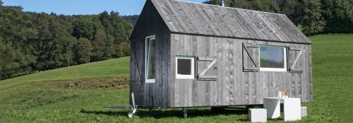 This serene mobile cabin lets you roam as you like in the Bavarian forest