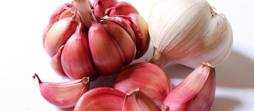 6 Surprising uses for garlic you probably didn’t know about