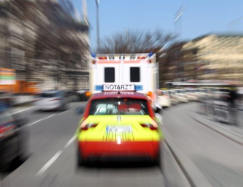 Betrunken Unfall gebaut und geflüchtet