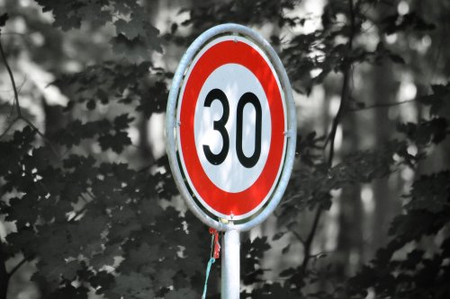 Achtung Autofahrer: Diese 5 neuen Schilder musst du kennen