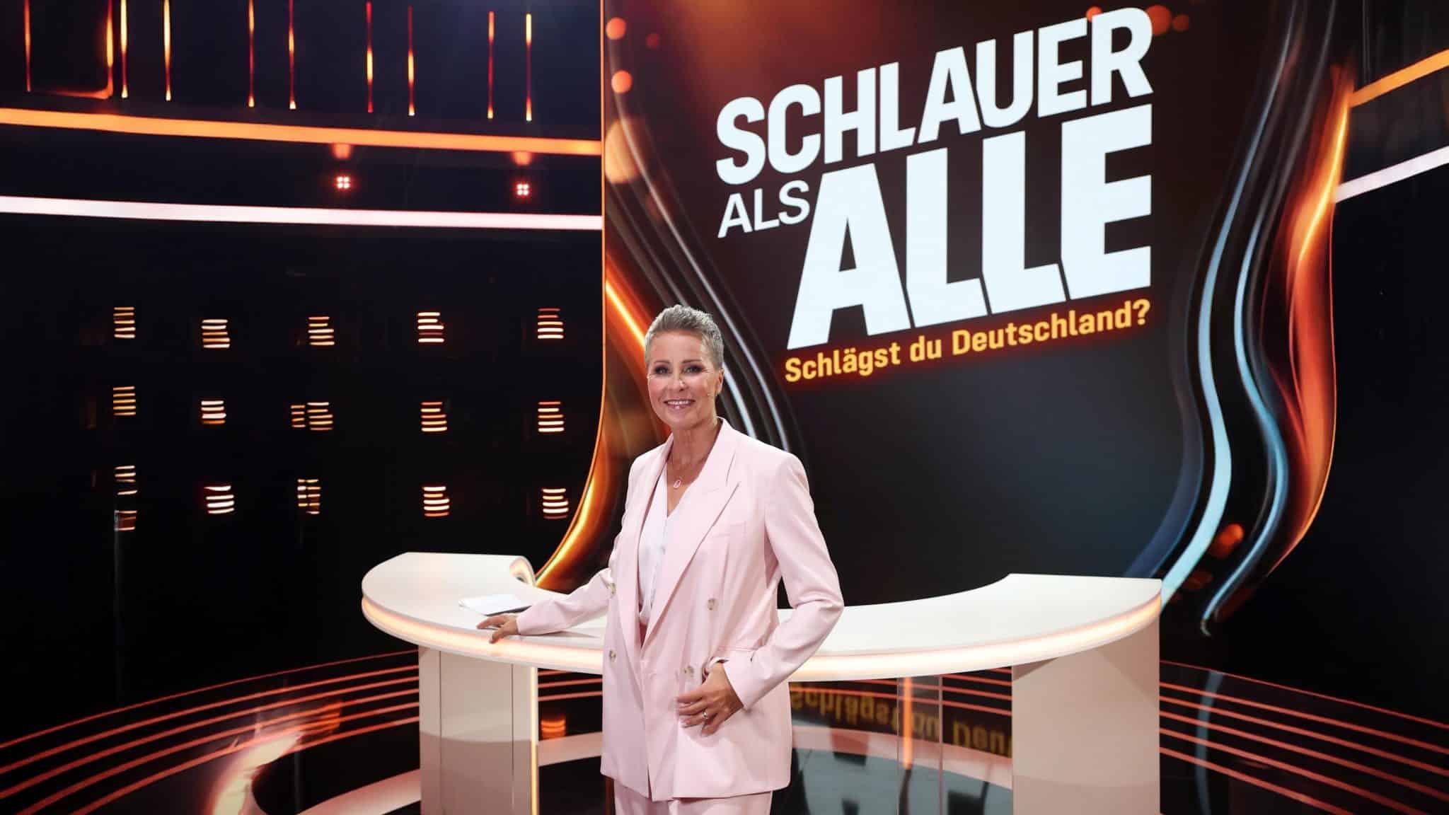 Sonja Zietlow stellt ganz Deutschland auf die Probe – neue RTL-Quizshow: „Schlauer als Alle. Schlägst du Deutschland?“
