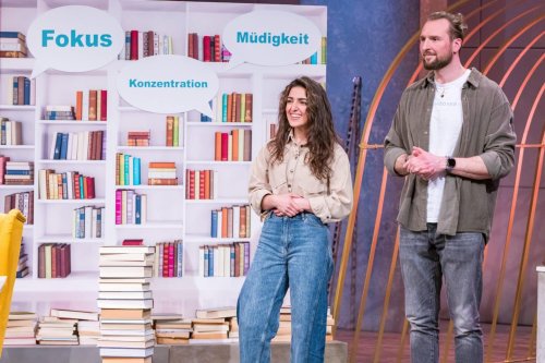 Bookhoover bei „Die Höhle der Löwen“: Dieser Kölner Finger-Trick soll das Lesen revolutionieren!