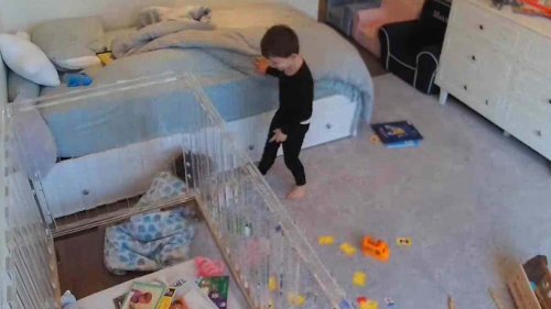 Boy, 4, Helps Sister, 2, Break Free From Crib on Mother's Day Morning