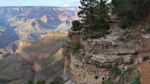 36-Year-Old Indiana Woman Dies While Attempting to Hike From the Grand Canyon Rim to Colorado River in 1 Day