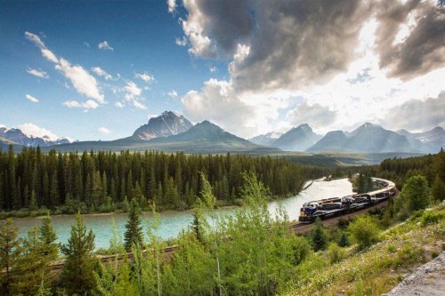 A Guide to Canada's Luxurious Cross-Country Railway System