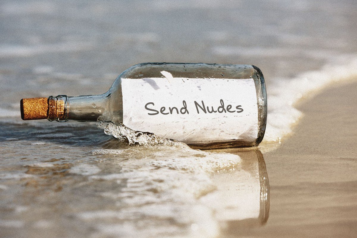 How to Ask for Nudes Without Being a "Send Nudes" Guy