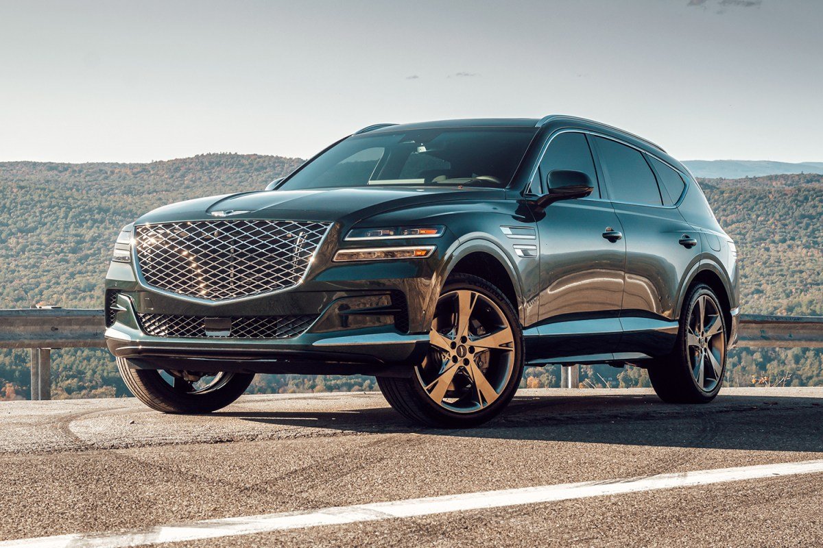 First Drive: The First Genesis SUV Is a Warning Shot to Other Luxury Haulers