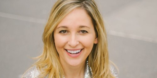5 budgeting hacks I learned from a friend that help me save an extra $1,000 a month