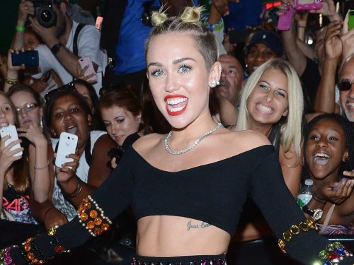 Miley Cyrus Axed From 'Vogue' Cover Because Of 'Distasteful' VMA Performance