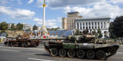 Tank battles in Ukraine are putting several generations of 'crappy Russian armored vehicles' and their flaws on display