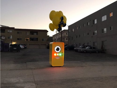 Snapchat just moved its Spectacles vending machine to a new location in Northern California