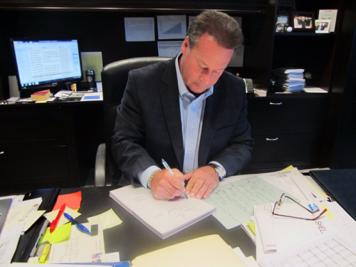 Why CEO writes 7,400 employee birthday cards a year