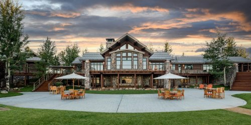 A lawyer bought a 60-acre compound near Yellowstone National Park for his family of 13. Now, he's selling it for $23.5 million — check it out.
