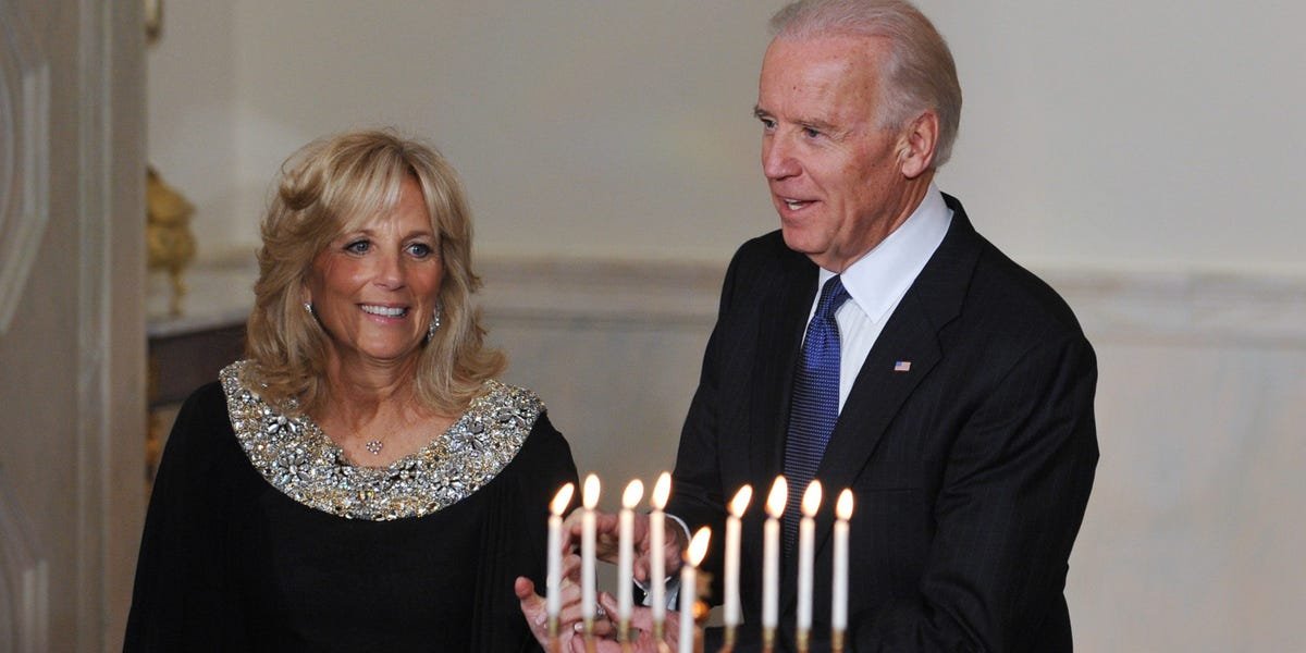 The White House only started hosting its Hanukkah party in 2001 — here's how the tradition began