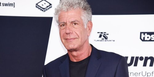 Foodies bashed an 85-year-old food critic for reviewing Olive Garden — and Anthony Bourdain came to her rescue