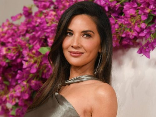 Olivia Munn says she 'absolutely broke down' when she saw her body after a double mastectomy