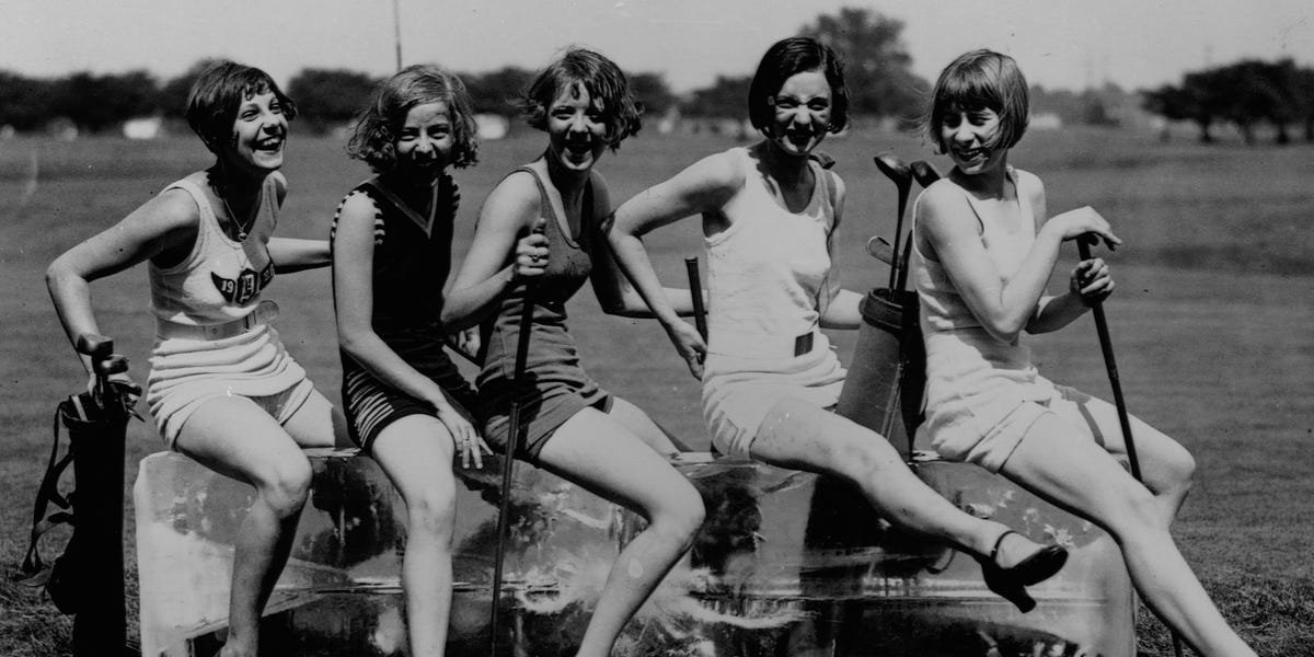 35 vintage photos show what life was like for women 100 years ago