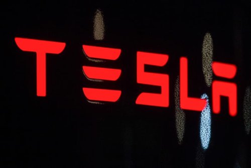 Big names are leaving Tesla. An analyst says Elon Musk has to quickly lay out what the layoffs mean.